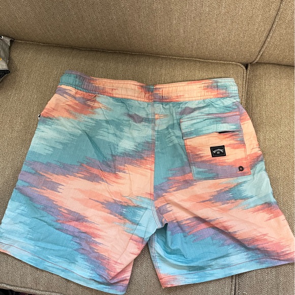 Billabong board shorts. No netting - Picture 2 of 2